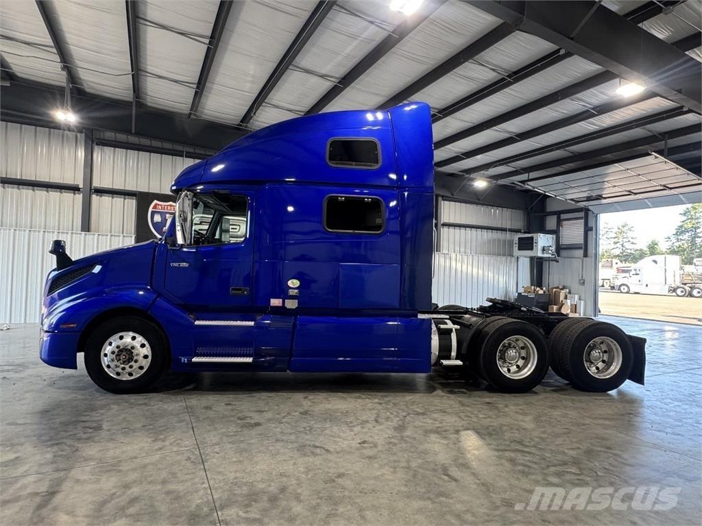 Volvo VNL860 曳引機組件