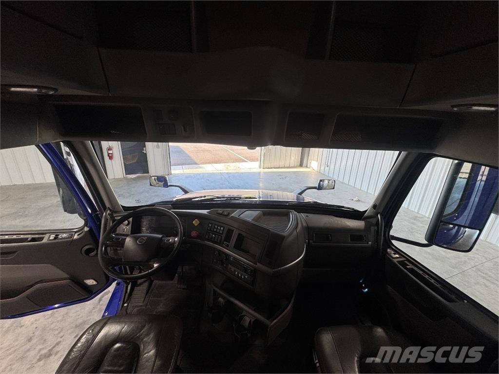 Volvo VNL860 曳引機組件