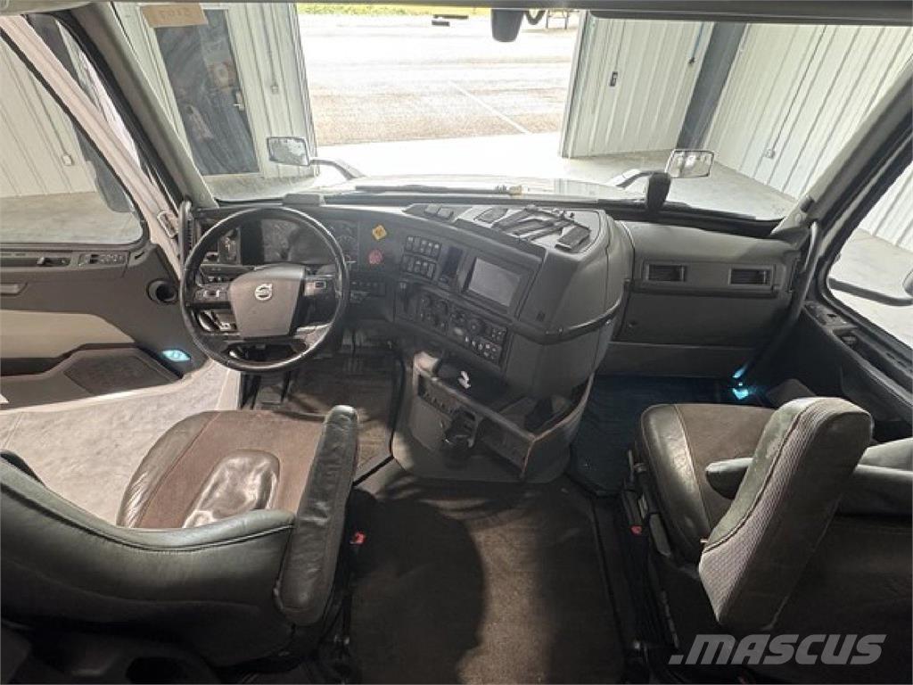 Volvo VNL860 曳引機組件