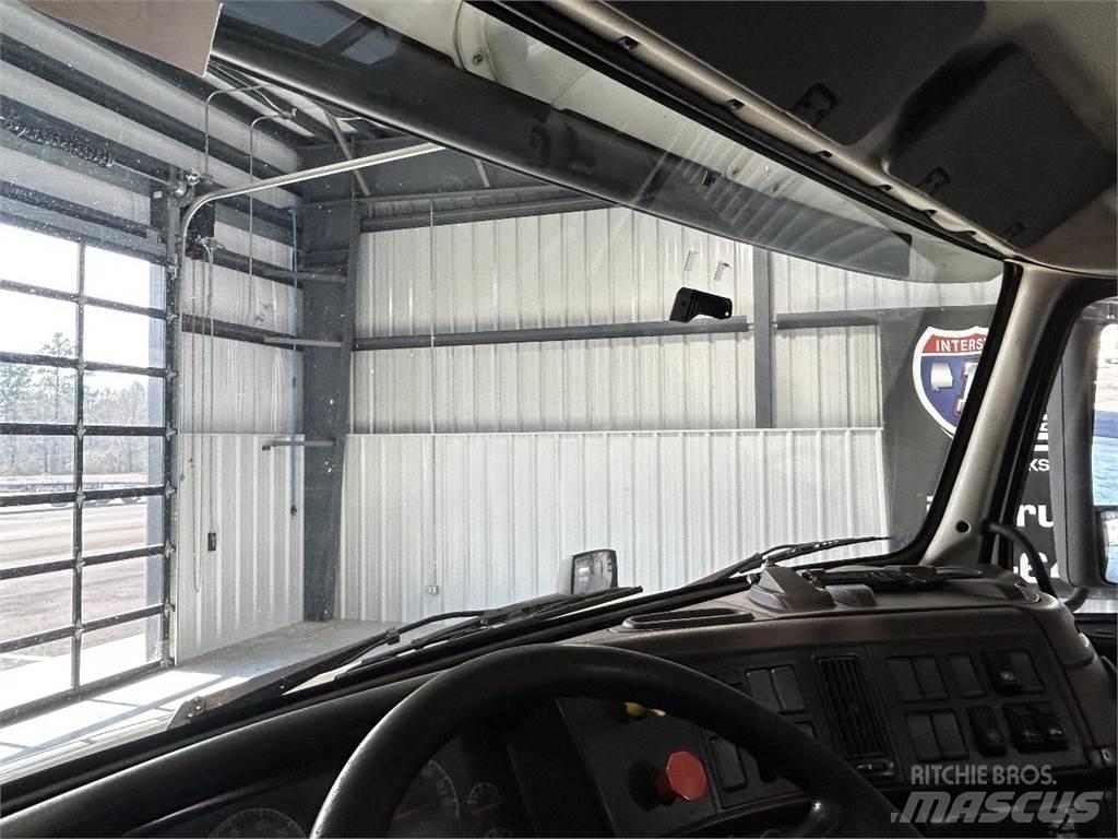 Volvo VNM 曳引機組件