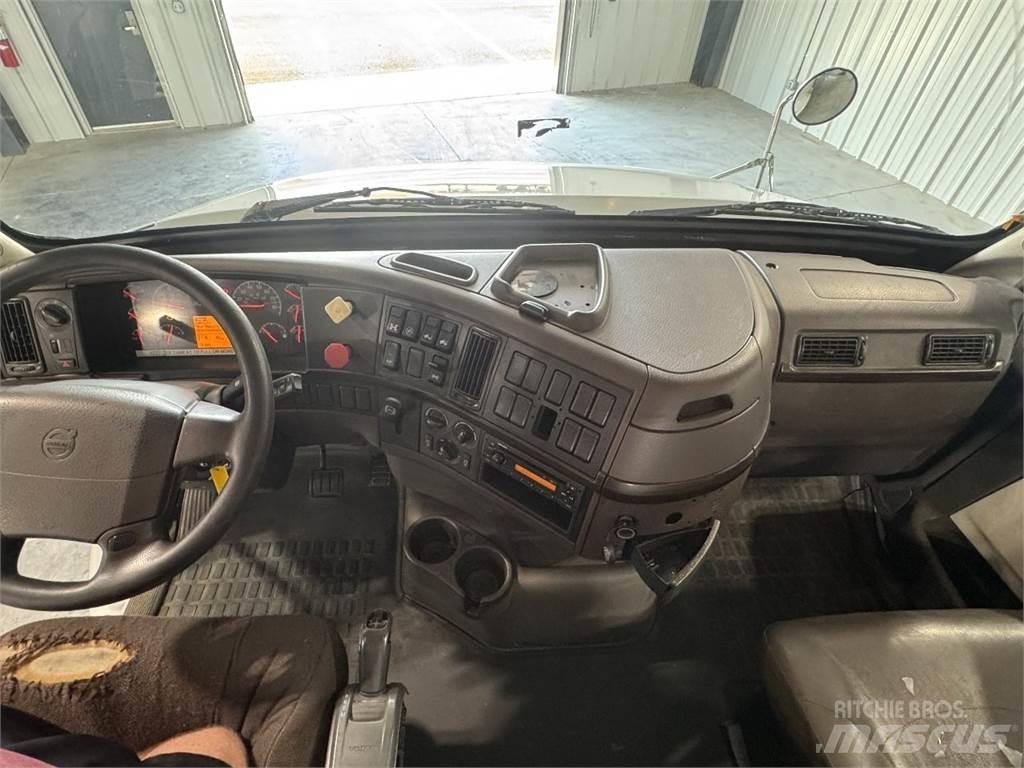 Volvo VNM 曳引機組件