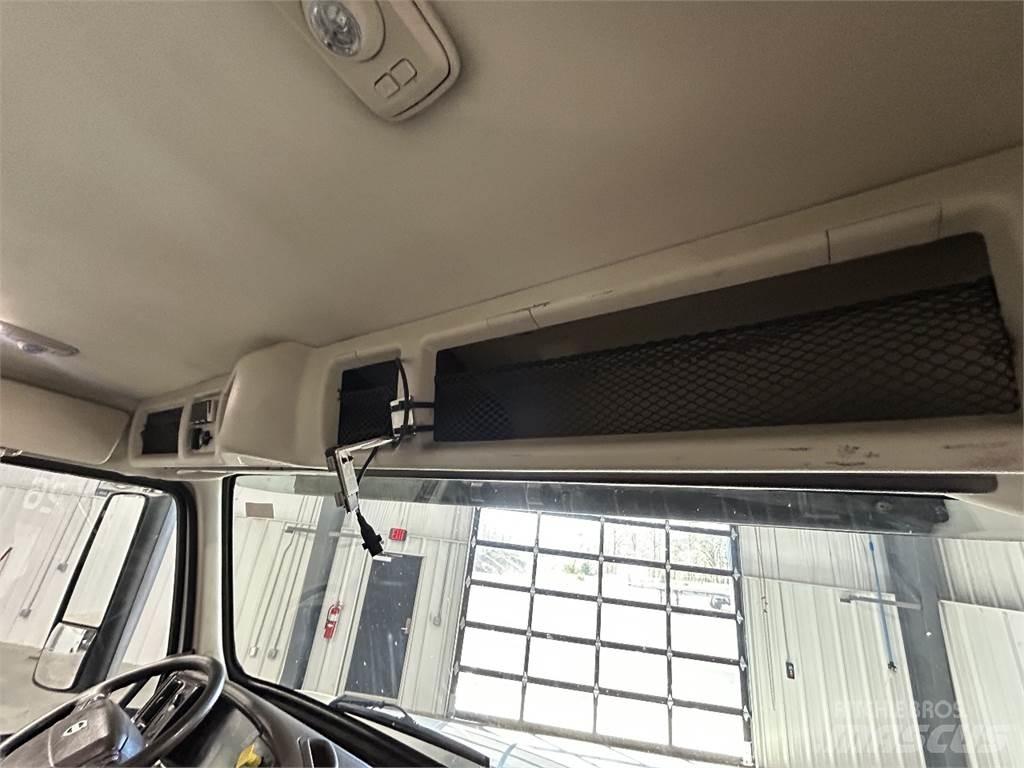Volvo VNM64T200 曳引機組件