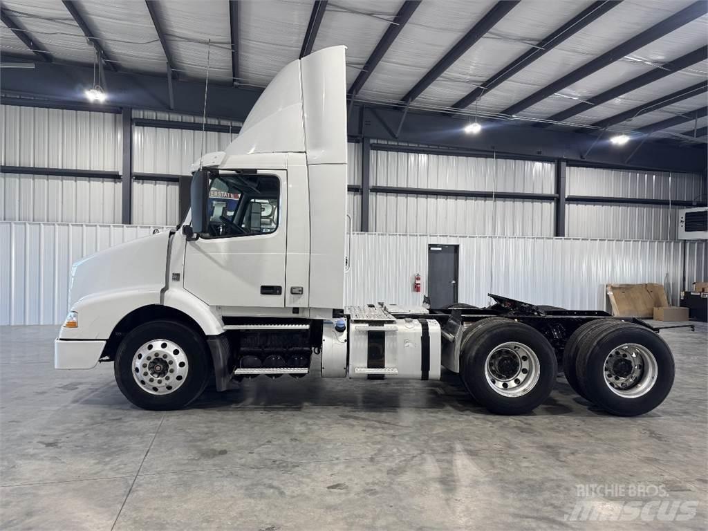 Volvo VNM64T200 曳引機組件
