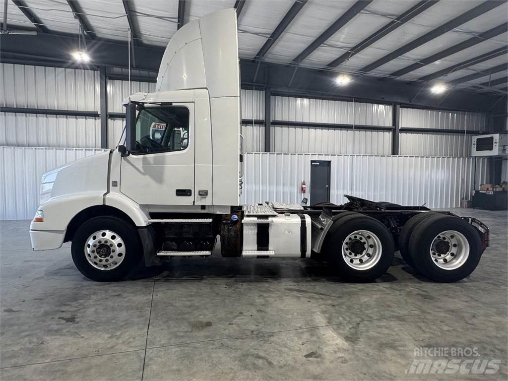 Volvo VNM64T200 曳引機組件