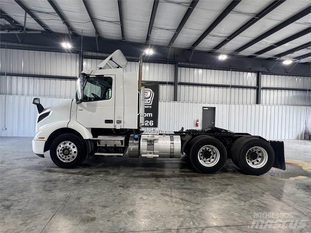 Volvo VNR64T300 曳引機組件