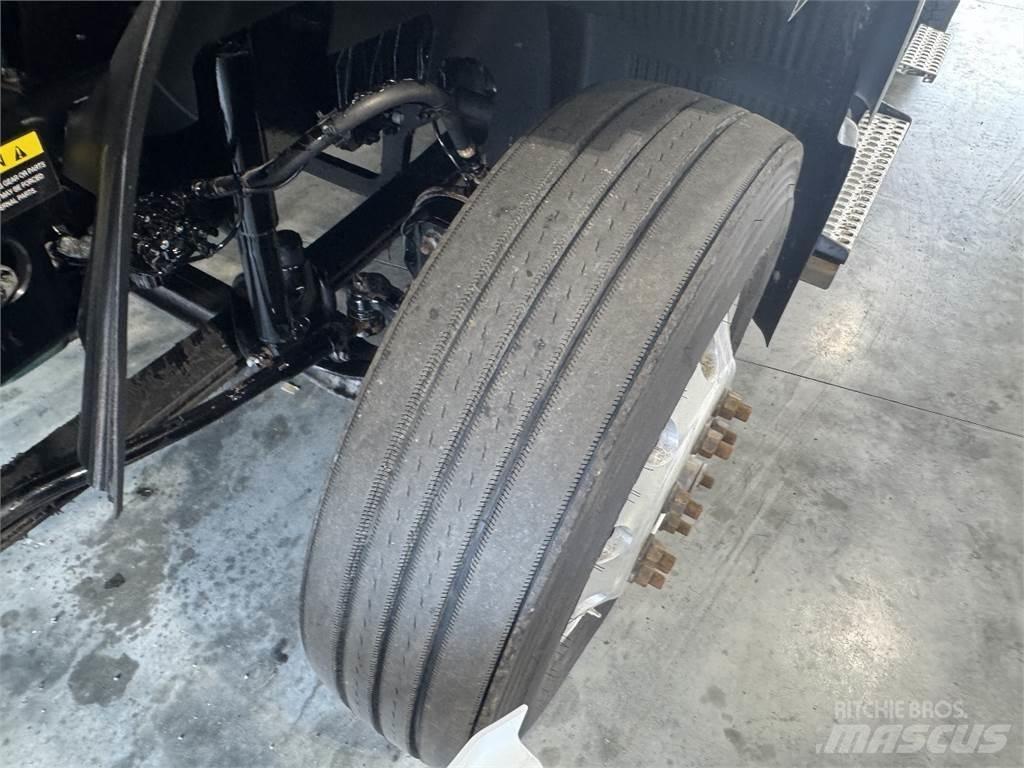 Volvo VNR64T300 曳引機組件