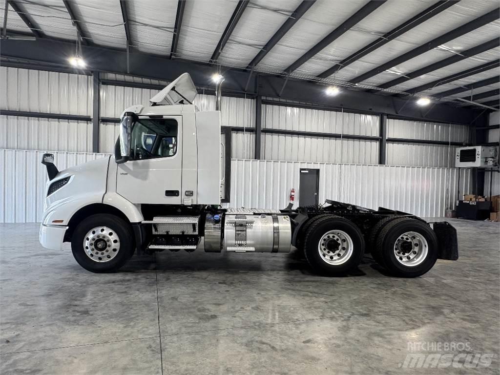 Volvo VNR64T300 曳引機組件