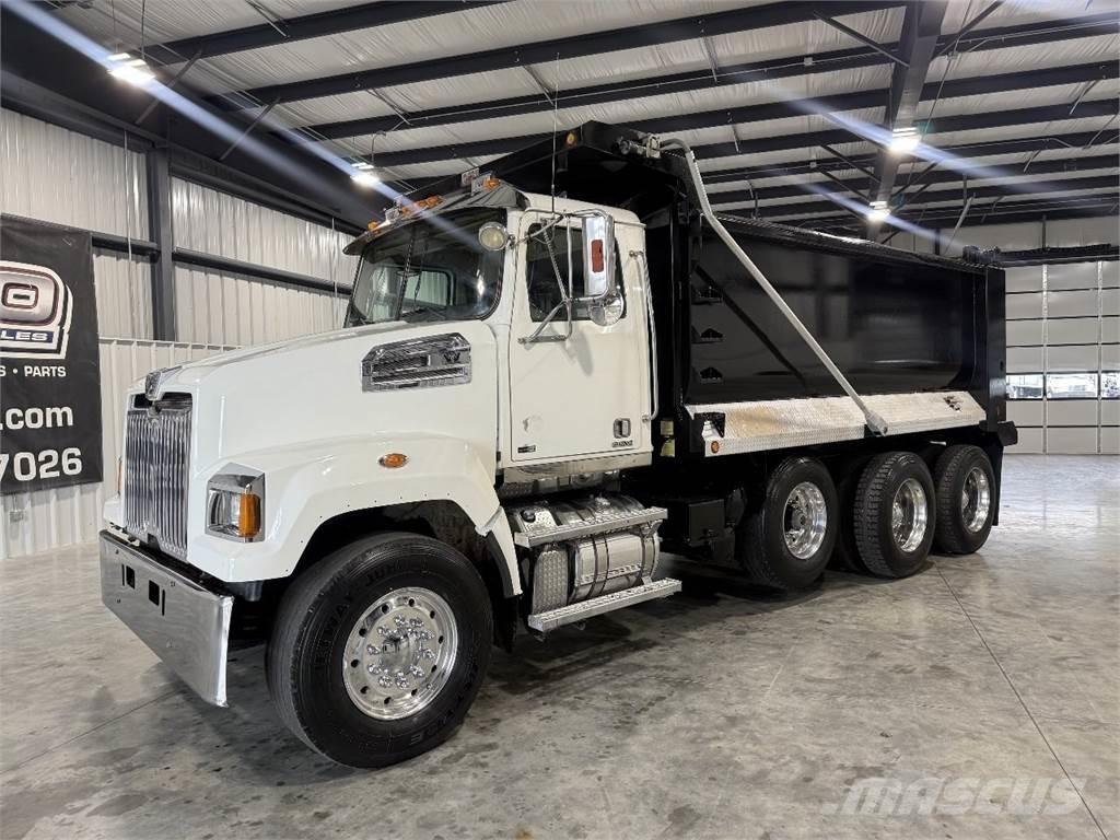 Western Star 4700SF 傾卸式卡車