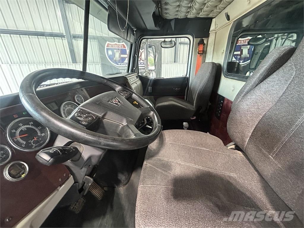 Western Star 4700SF 傾卸式卡車