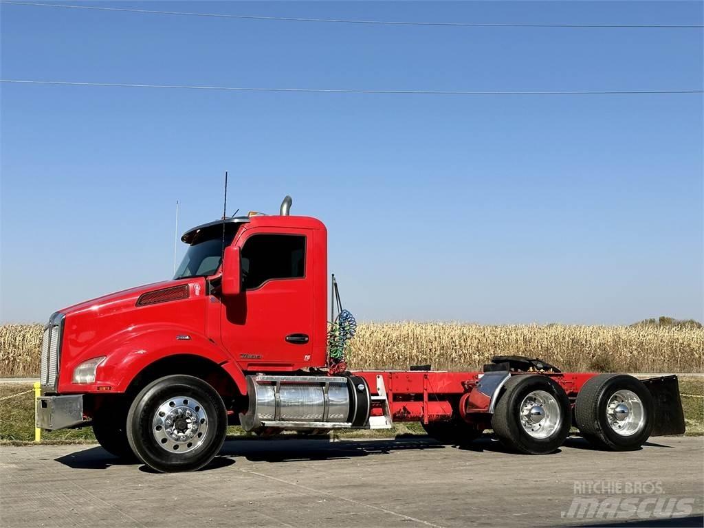Kenworth T880 曳引機組件