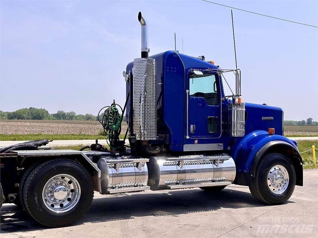 Kenworth W900 曳引機組件