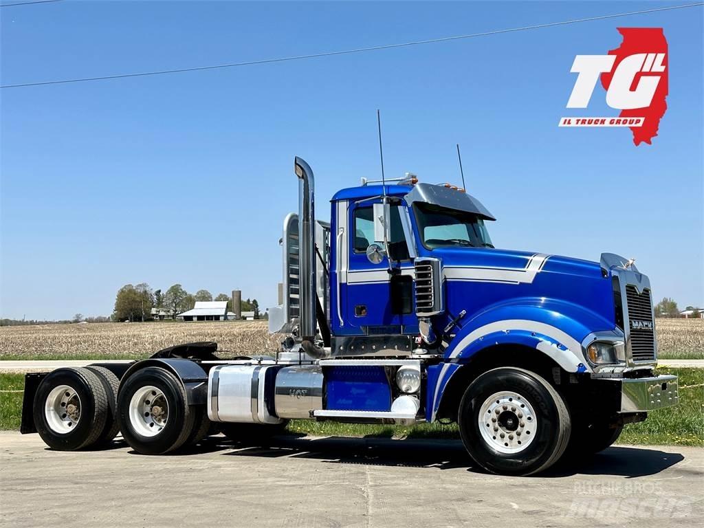 Mack Titan TD713 曳引機組件