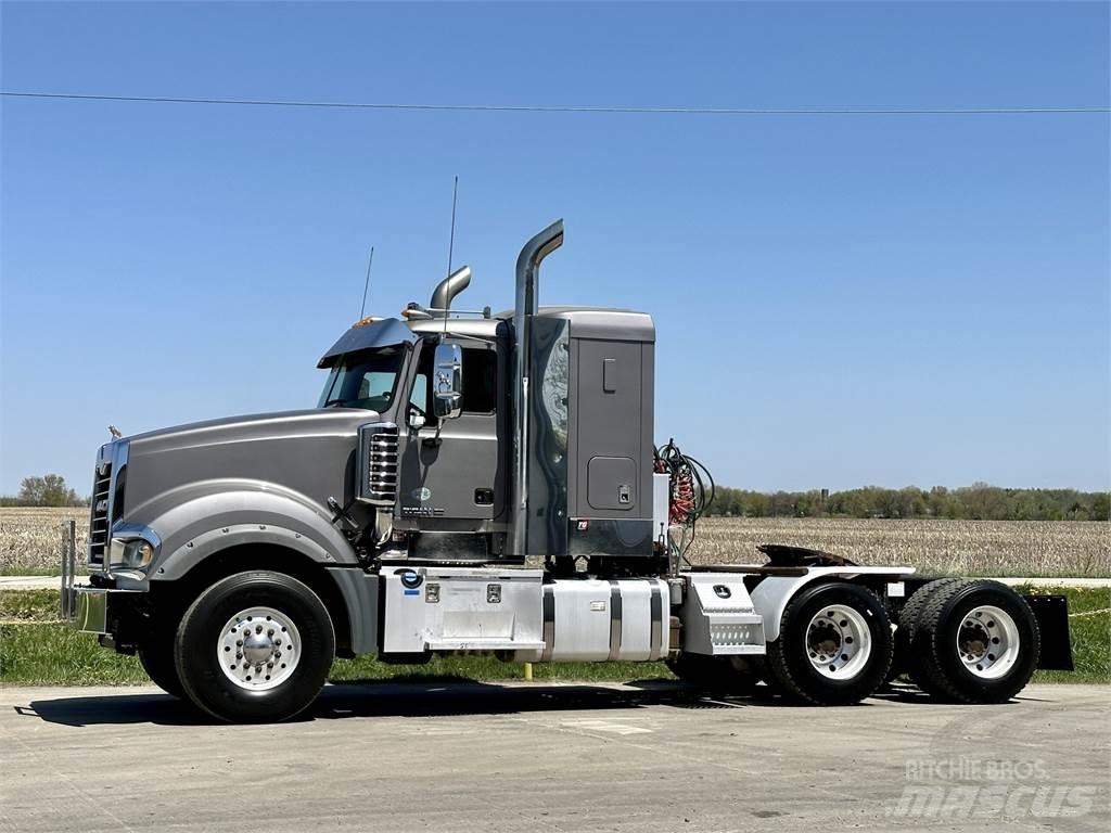 Mack Titan TD713 曳引機組件