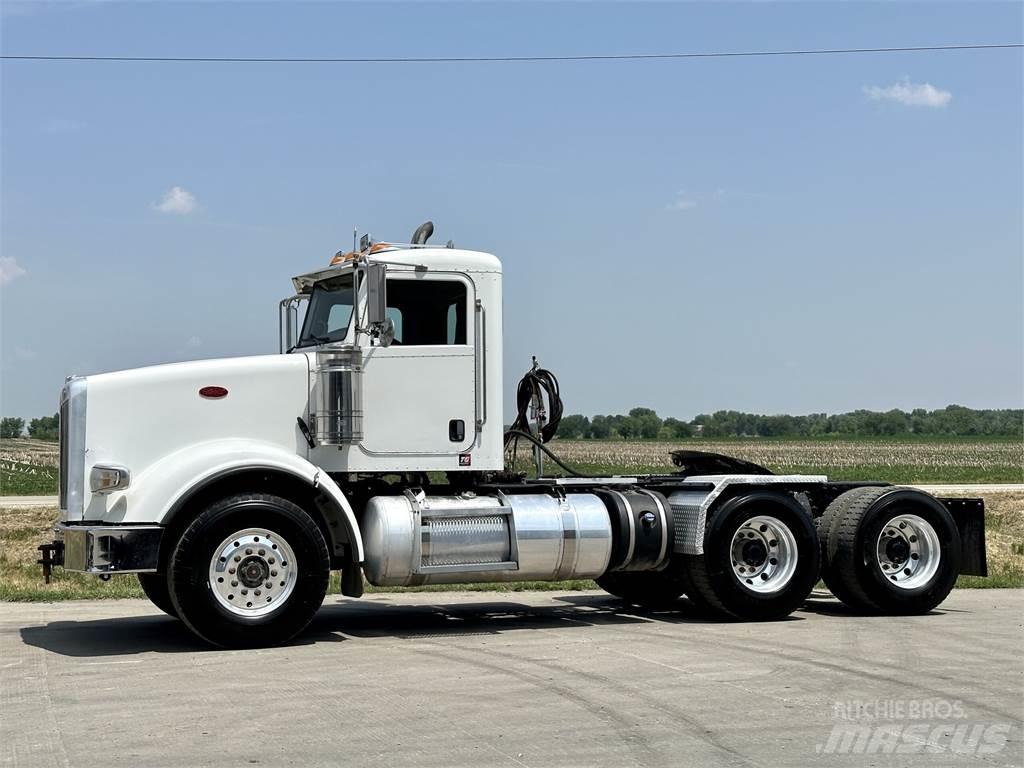 Peterbilt 367 曳引機組件
