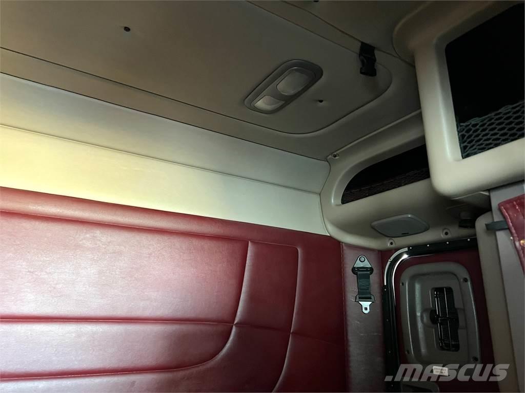 Peterbilt 388 曳引機組件