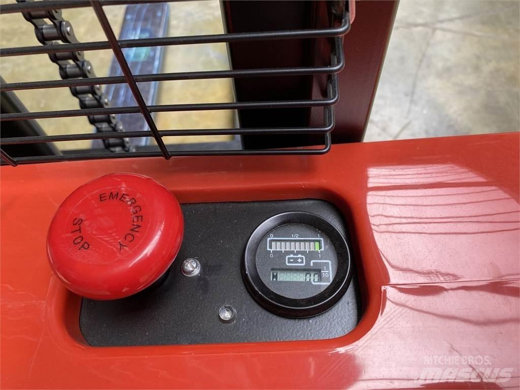 Heli CDD12J 自走式堆積機