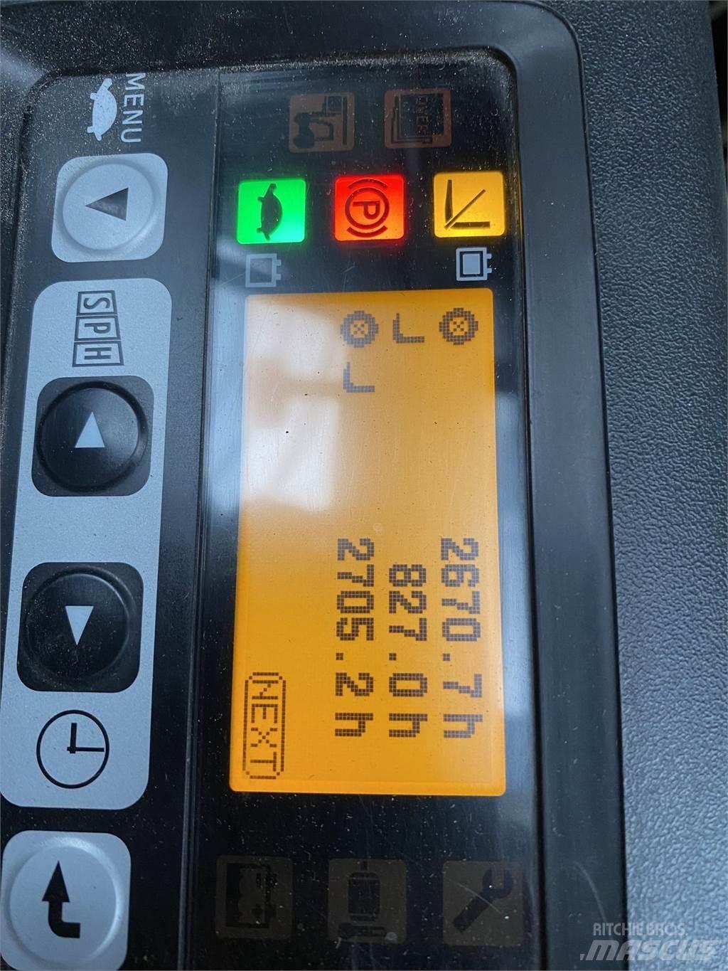 Toyota 8FBEKT18 電動堆高機