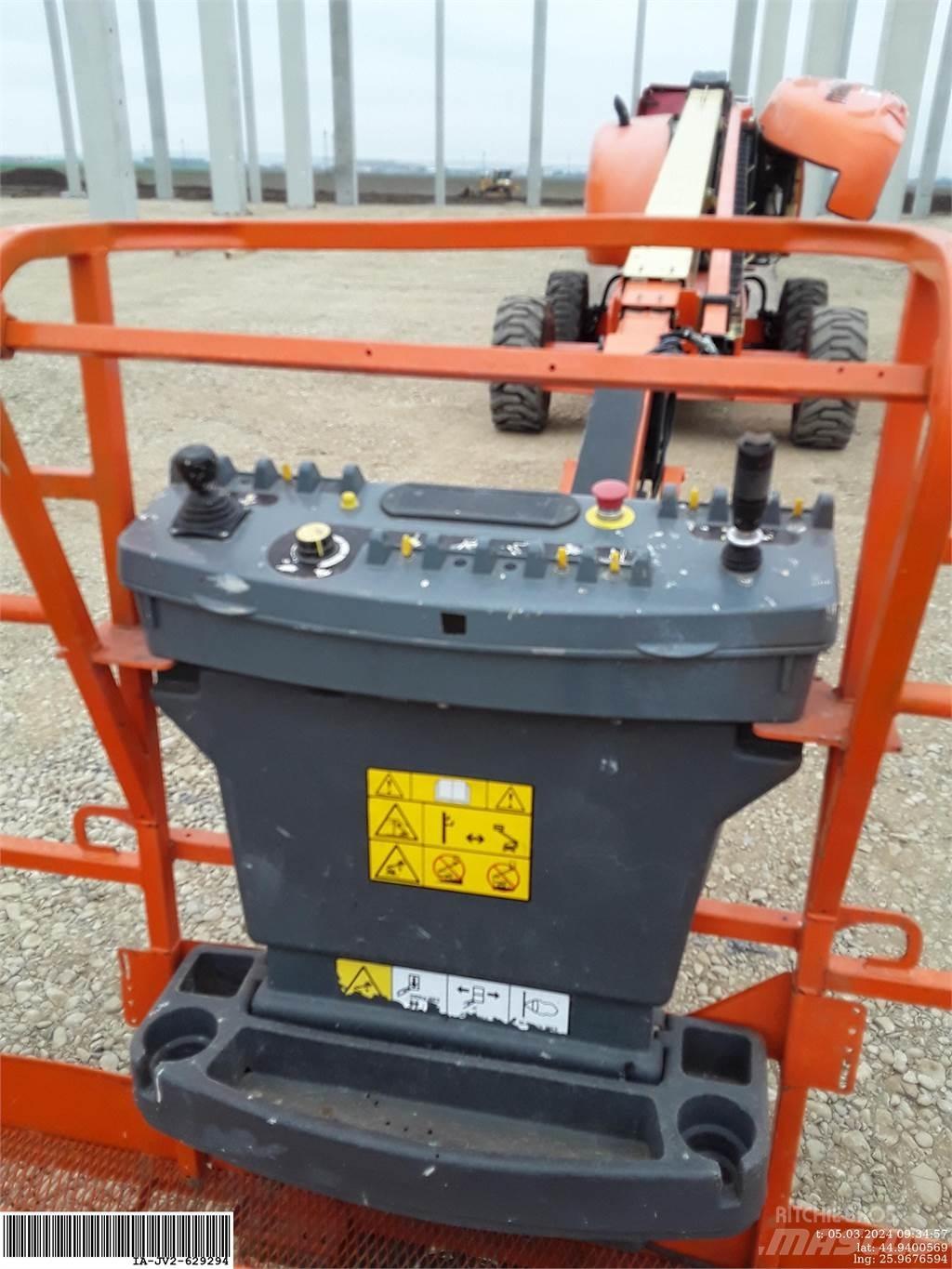 JLG 660SJ 曲臂高空作業車
