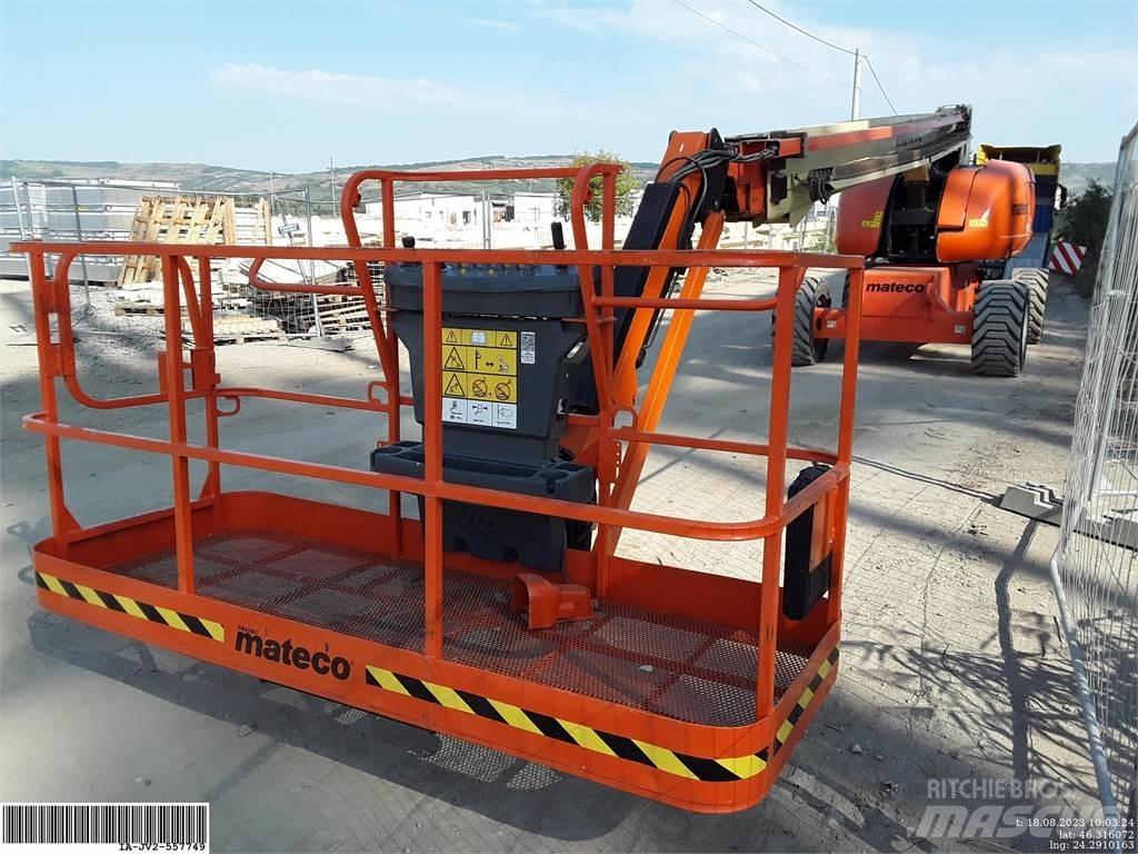 JLG 860SJ 曲臂高空作業車