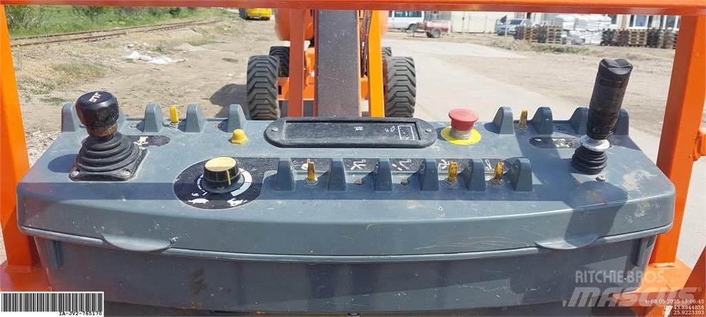 JLG 860SJ 曲臂高空作業車