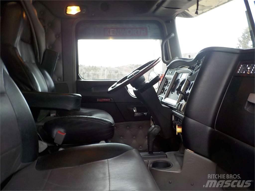 Kenworth T800 商用底盤車