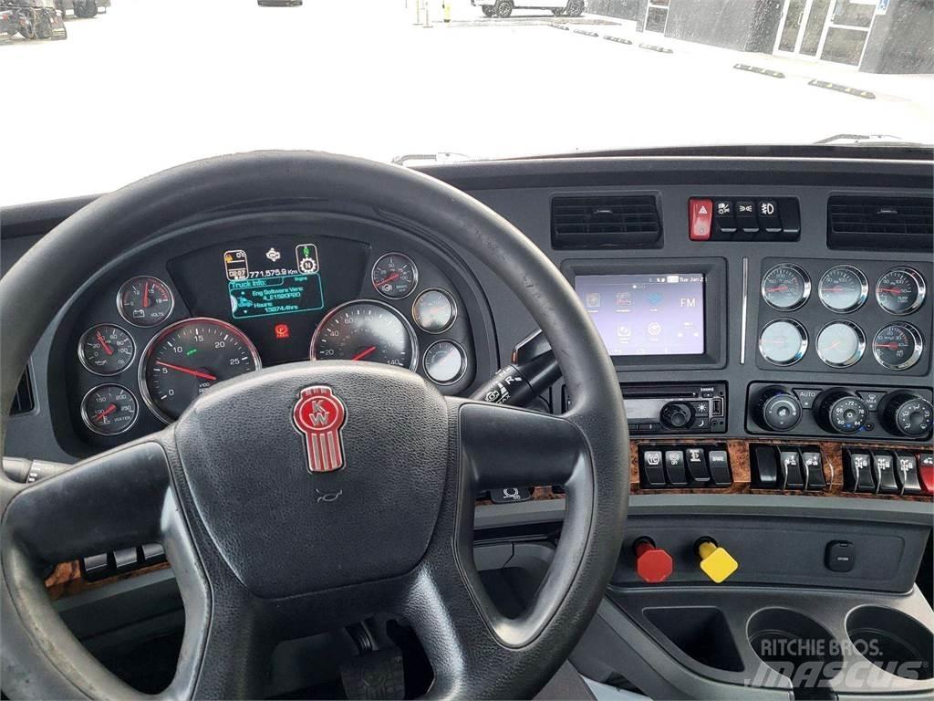 Kenworth T880 商用底盤車