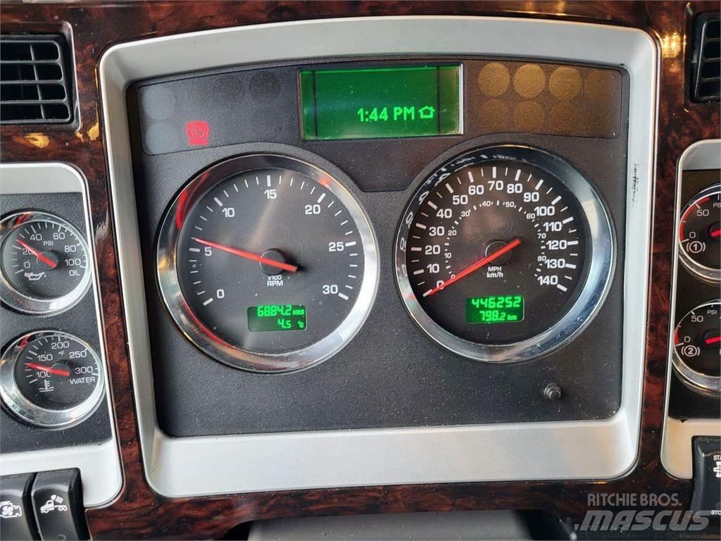 Kenworth W900 曳引機組件