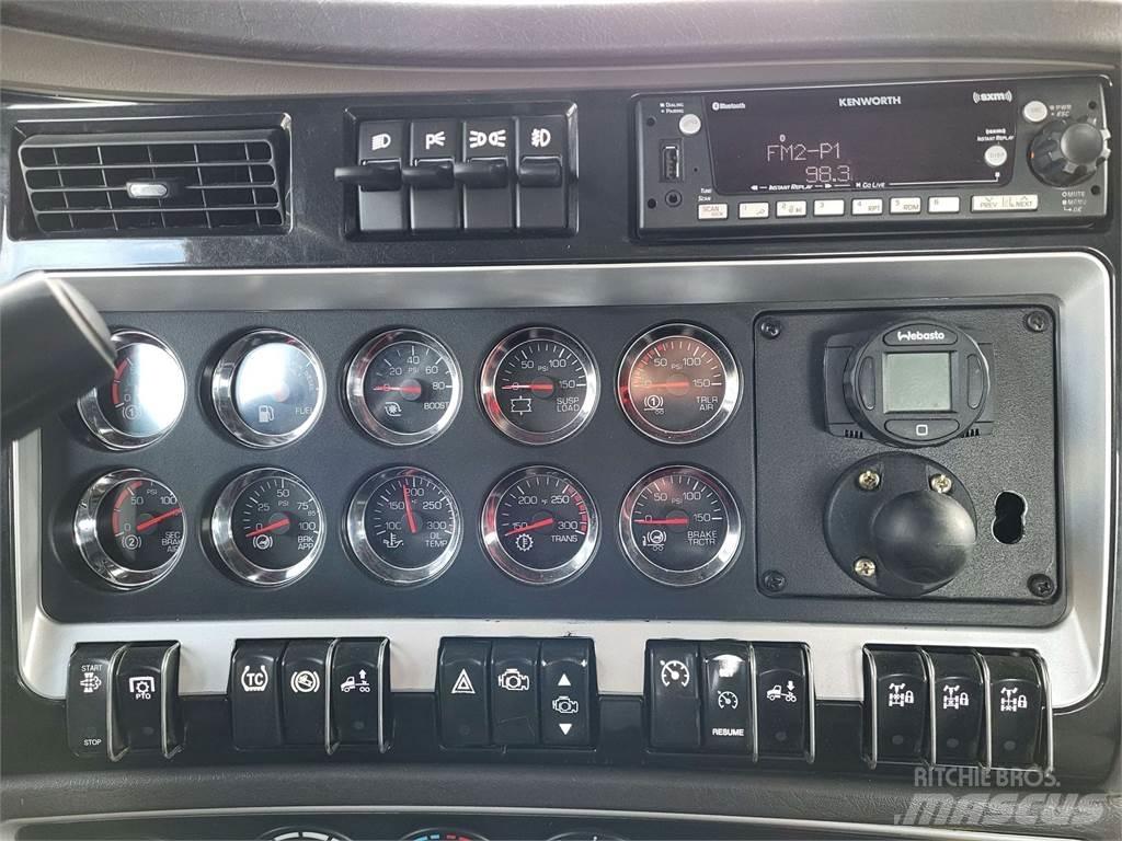 Kenworth W900 商用底盤車