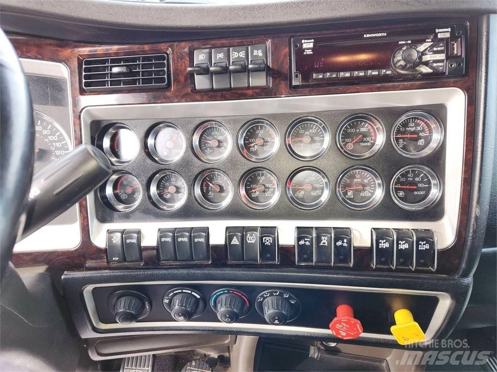 Kenworth W900L 曳引機組件