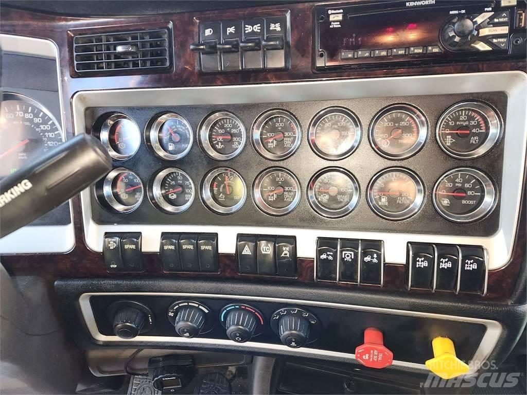 Kenworth W900L 曳引機組件