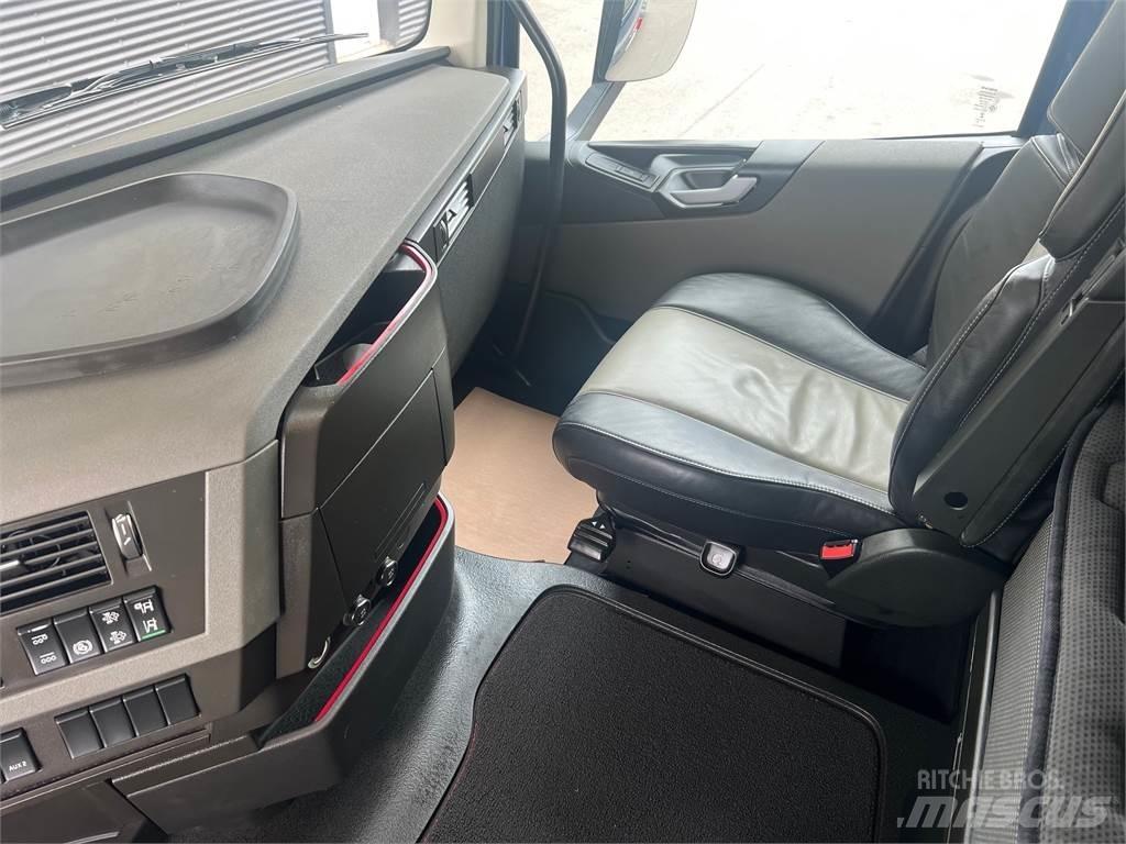 Volvo FH540 起重可拆卸式卡車