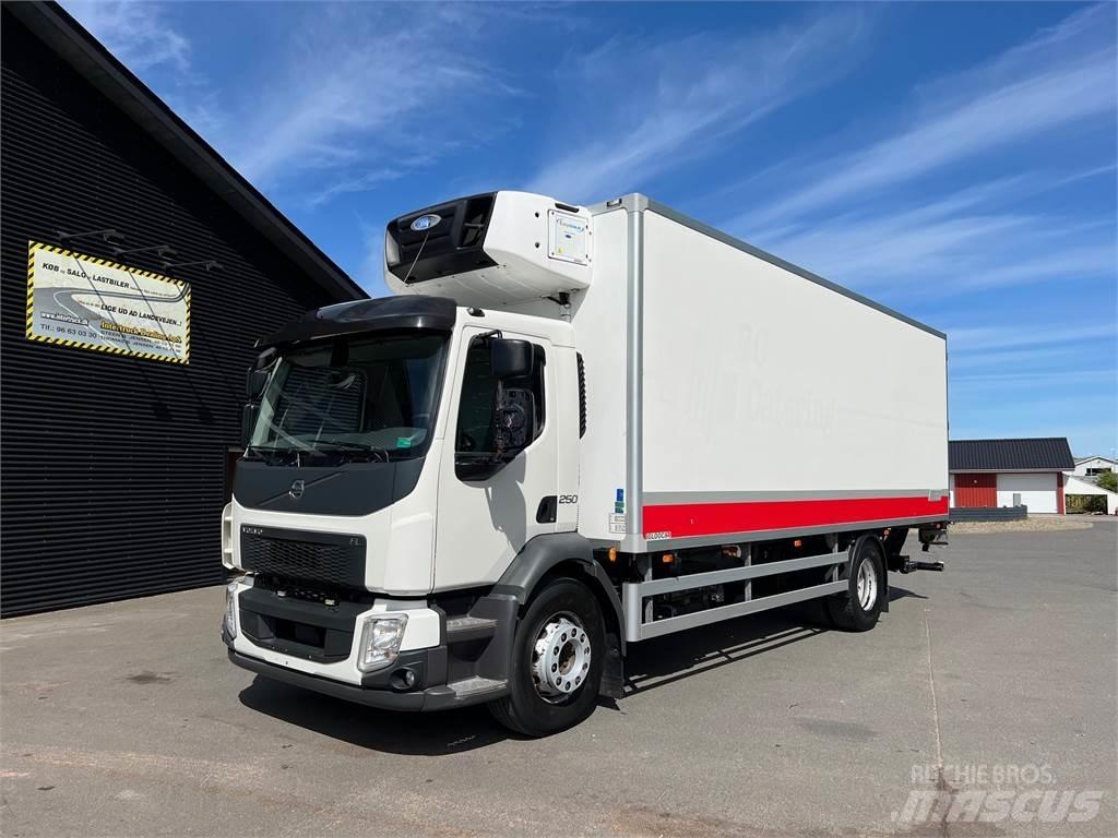 Volvo FL250 溫控卡車
