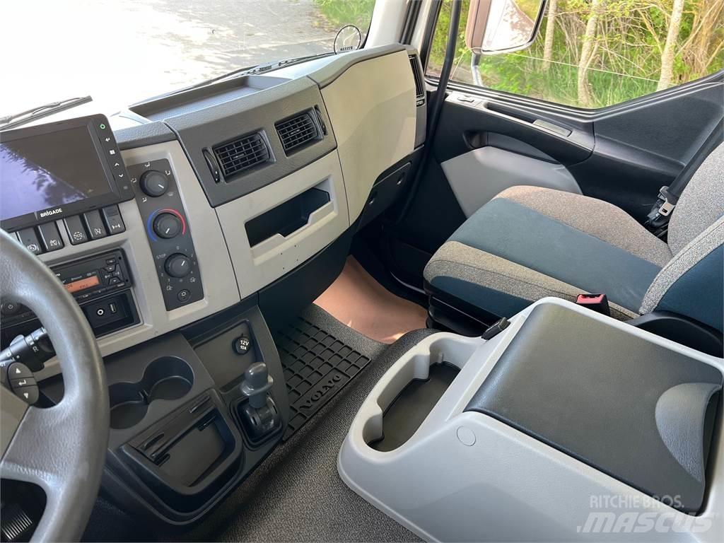 Volvo FL250 溫控卡車