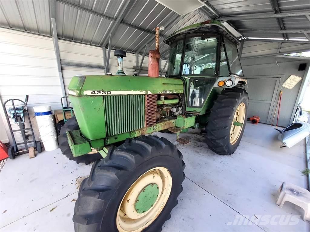 John Deere 4230 曳引機