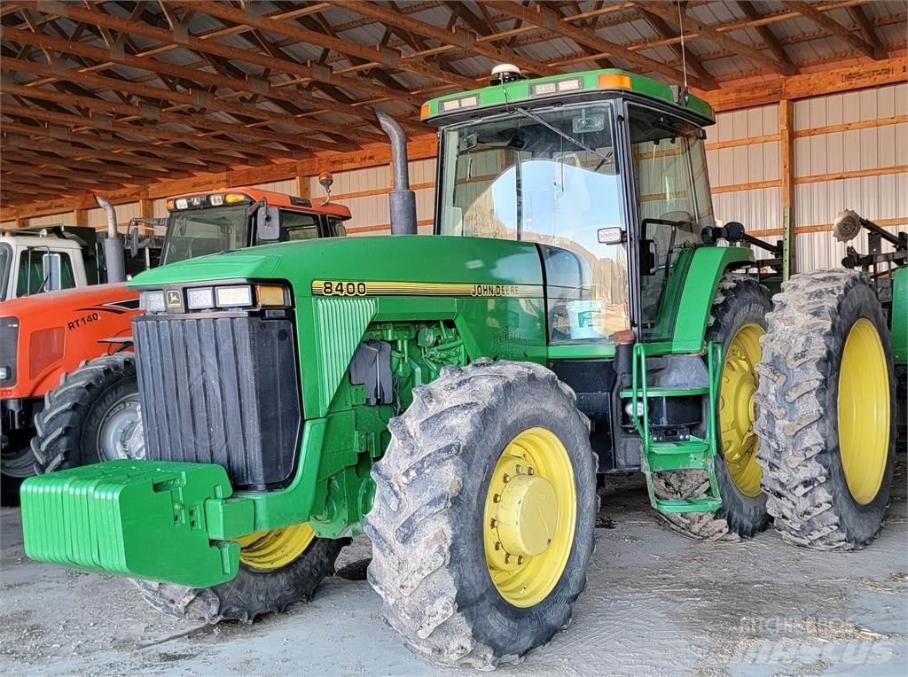 John Deere 8400 曳引機