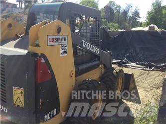 Volvo MC110 滑移轉向裝載機