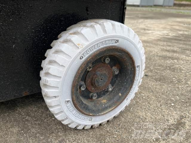 Aichi SV04B 其他