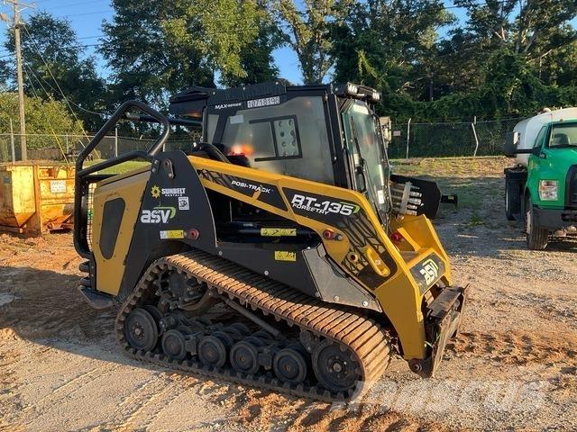 ASV RT135 滑移轉向裝載機
