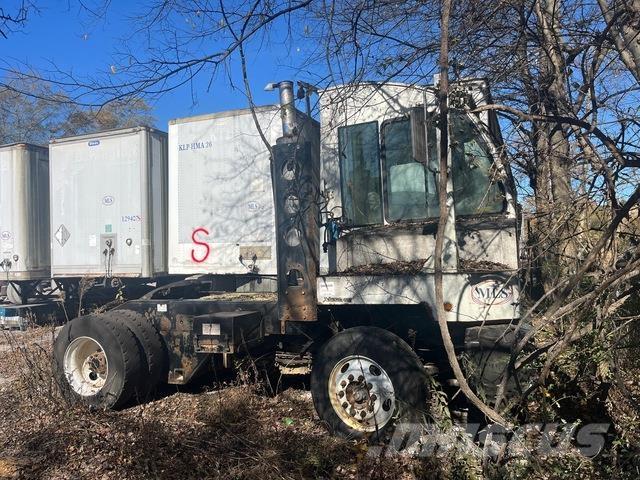 Autocar  終端式曳引機