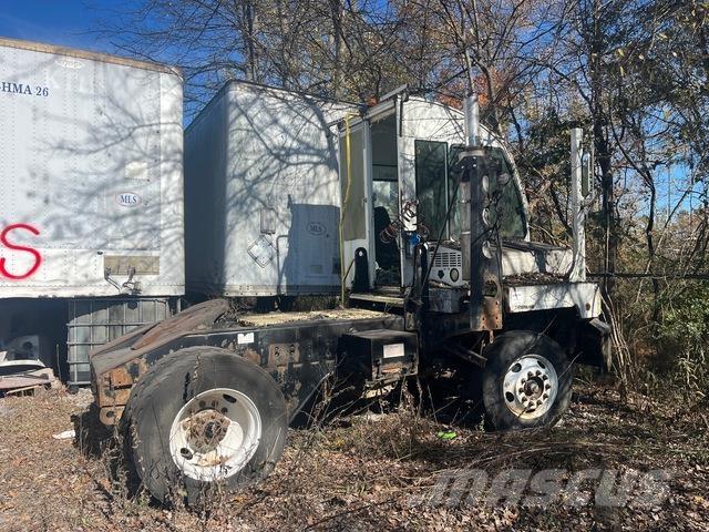 Autocar  終端式曳引機