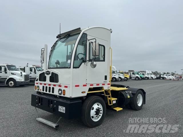 Autocar ACTT42 終端式曳引機