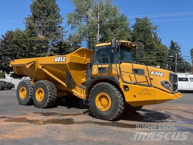 Bell B30E 鉸接式起吊車