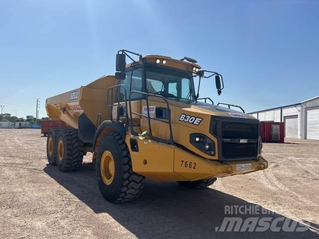 Bell B30E 鉸接式起吊車