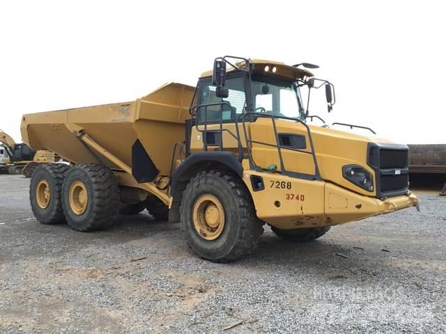 Bell B30E 鉸接式起吊車