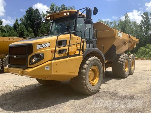 Bell B30E 鉸接式起吊車