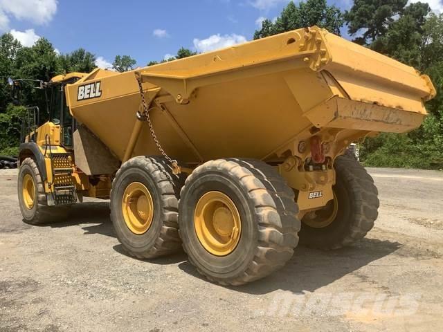Bell B30E 鉸接式起吊車