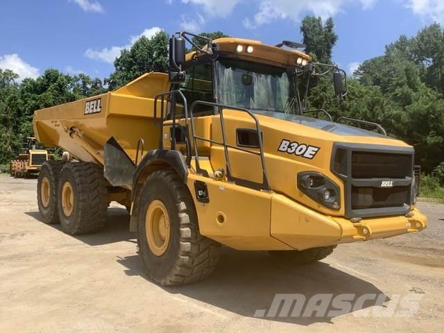 Bell B30E 鉸接式起吊車