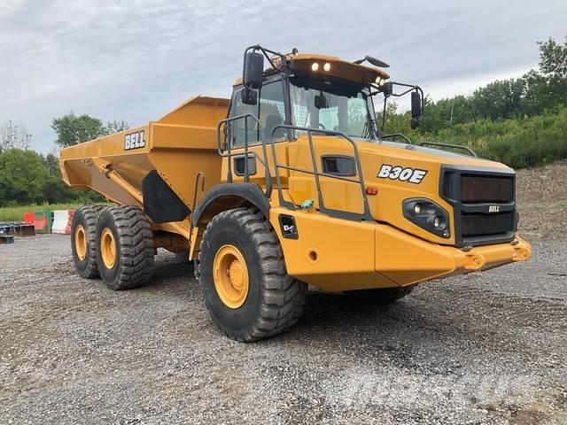 Bell B30E 鉸接式起吊車