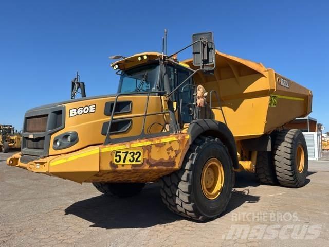 Bell B60E 鉸接式起吊車
