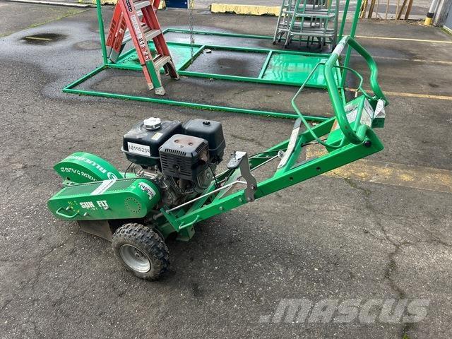 Blue Bird SG13 樹樁破碎機